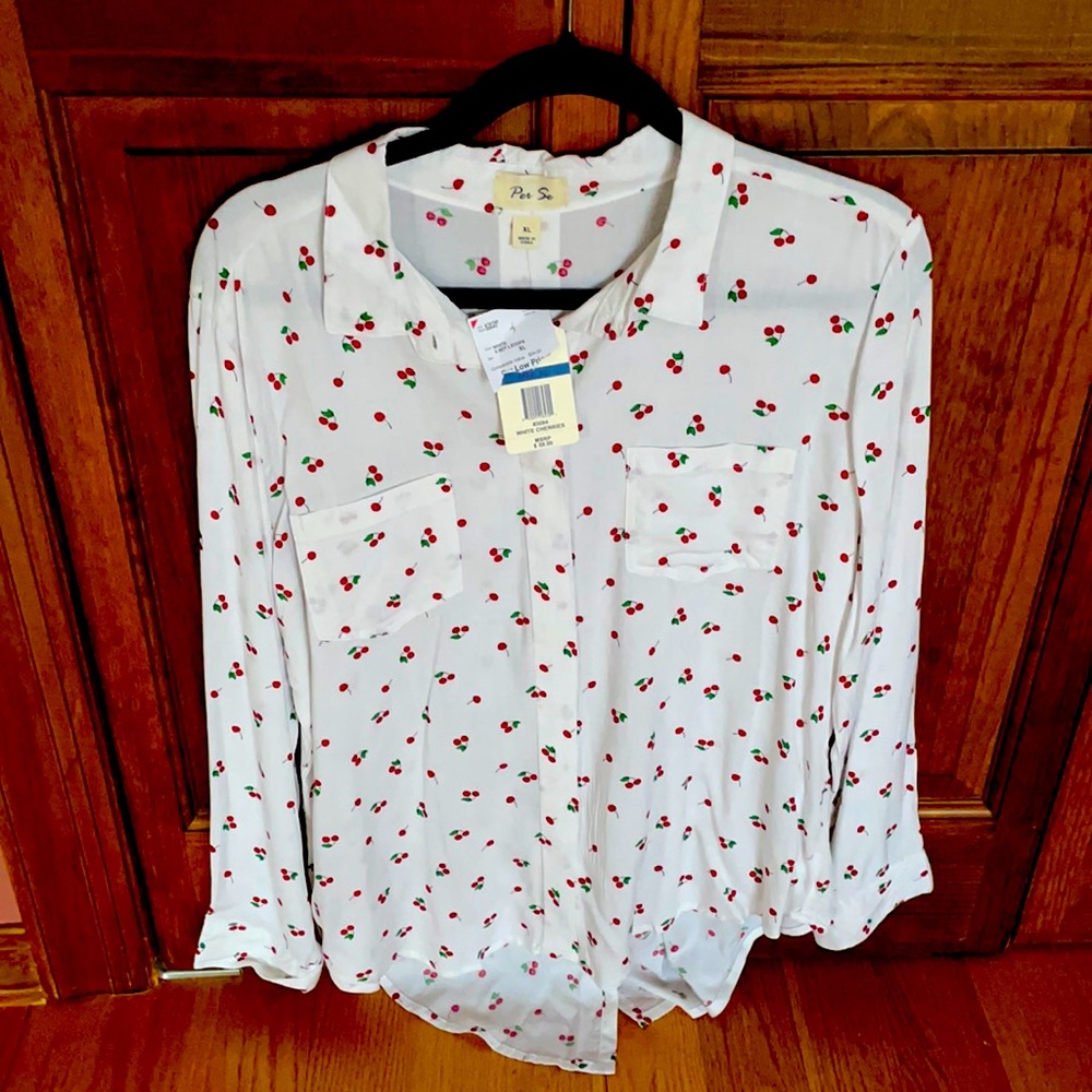Long sleeve shirt w tags size xl